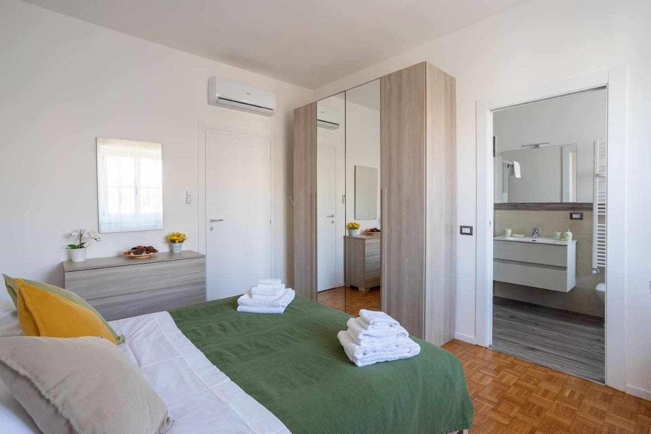 Milano City Apartments - Parking And Comfort - Spacious Apt Up To 8 Pax Exterior foto